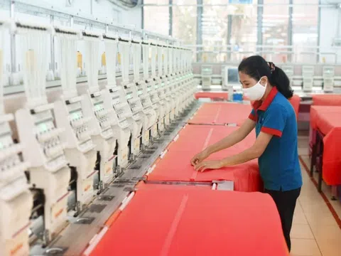 Thua lỗ 6 năm liên tiếp, âm vốn gần 80 tỷ: Doanh nghiệp dệt may 40 năm tuổi phải tạm ngừng hoạt động sản xuất gia công