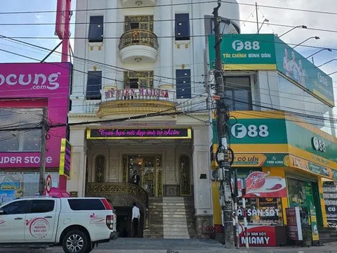 Tháo gỡ quảng cáo khai trương chi nhánh Thẩm mỹ viện Mailisa
