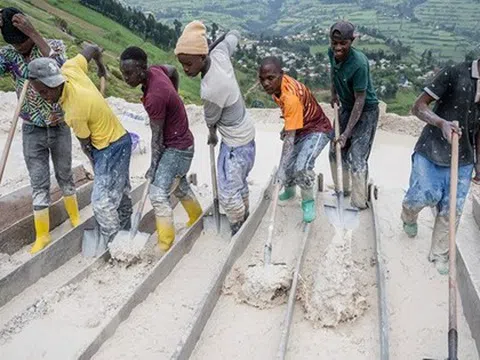 Bên trong 'mỏ vàng đen' coltan Congo nuôi sống thế giới công nghệ
