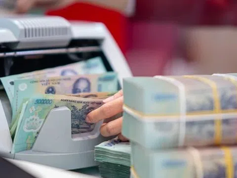 Dân cư ùn ùn gửi tiền vào hệ thống ngân hàng