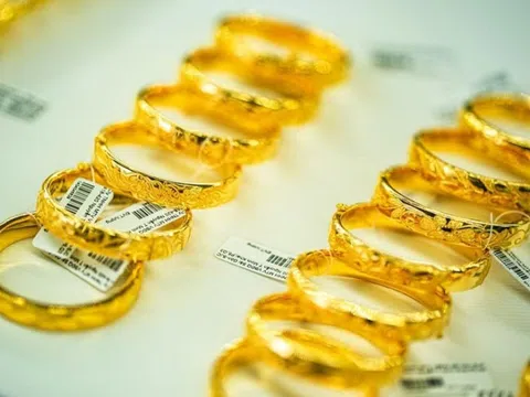 Chiều 21/5: Giá vàng SJC chạm mốc 121 triệu đồng/lượng, giá vàng nhẫn tiếp đà tăng