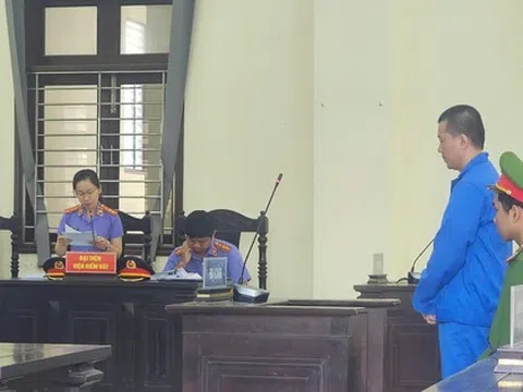 Sếp ngân hàng hạch toán khống gần 14 tỉ đồng để đánh bạc