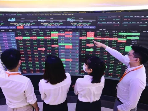 Tín dụng vượt ngưỡng 135% GDP, cao nhất Đông Nam Á: Kinh tế Việt Nam ‘khát’ một thị trường vốn đúng nghĩa