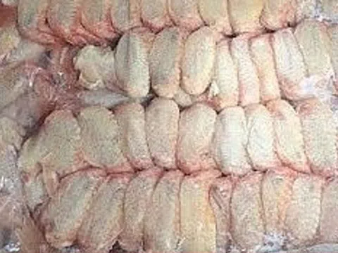 Việt Nam chi 200 - 300 triệu USD mỗi năm nhập gà đông lạnh