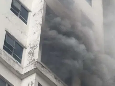 Hà Nội: Cháy căn hộ chung cư HH2A Linh Đàm