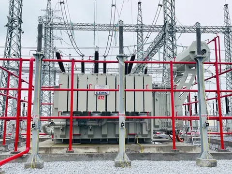 Đóng điện dự án tăng cường bảo đảm điện cho tỉnh Thái Bình