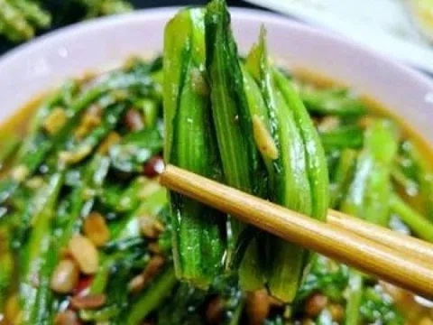 Bất ngờ loại rau giàu canxi 'vượt mặt' cả canh xương hầm: Bán đầy chợ Việt, giá siêu rẻ