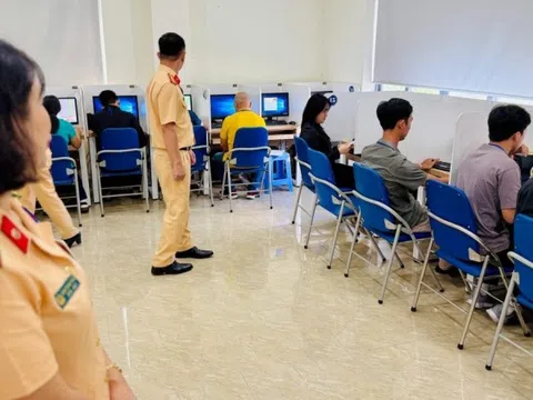 Chỉ còn ít ngày sẽ ‘xóa sổ’ học tủ, đại diện Cục CSGT đưa ra cách học ‘đúng, trúng’ khi thi bằng lái ô tô các hạng