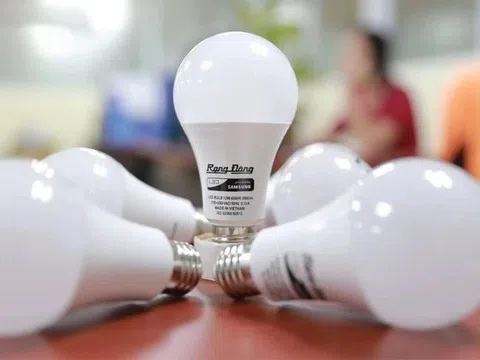 Huyền thoại hàng tiêu dùng Việt gặp khó vì 'đại hồng thủy' hàng Trung Quốc, vẫn trả cổ tức tiền mặt 50%, một 'người quen' ra tay cứu giúp