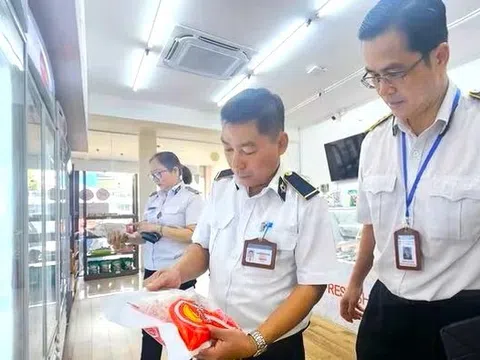 Kiểm tra loạt cửa hàng C.P. tại Bình Dương sau thông tin thịt bẩn