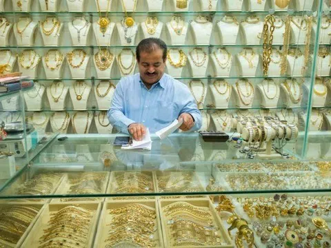 Một quốc gia châu Á 'cuồng' vàng vượt xa Trung Quốc, Ấn Độ: nhập khẩu 100 tấn, giá tăng 80% trong 12 tháng - gấp đôi chuẩn quốc tế