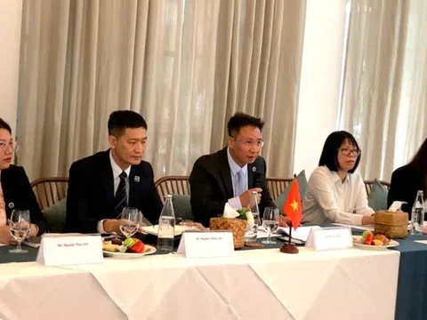 Ủy ban Chứng khoán Lào khuyến khích nhà đầu tư, công ty chứng khoán và quản lý quỹ Việt Nam đầu tư vào thị trường Lào