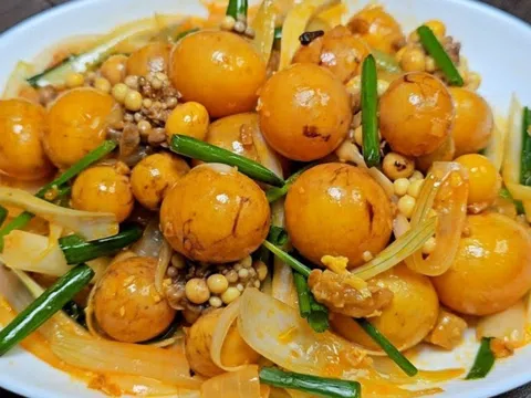 Quảng Ninh: Phát hiện hơn 1 tấn trứng gà non và hàng nghìn kg thực phẩm không rõ nguồn gốc