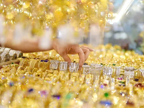 Giá vàng nhẫn, vàng SJC ngày 7/6 giảm sâu, giá vàng thế giới rơi tự do