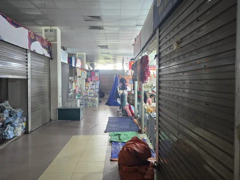 Tiểu thương đóng cửa, tạm ngừng kinh doanh: Không phải do thay đổi chính sách thuế?