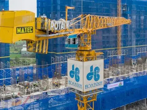 Lý do nhiều chủ tịch doanh nghiệp ồ ạt bán cổ phiếu