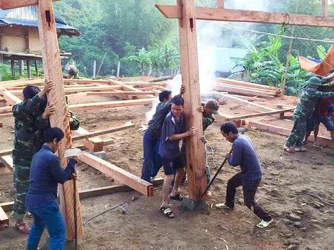 Thủ tướng yêu cầu quyết liệt, thần tốc hơn nữa, quyết tâm xoá nhà tạm, nhà dột nát trước 31/8/2025
