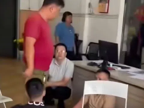 Diễn biến mới vụ công an vào phòng công chứng khống chế kẻ làm giả sổ đỏ