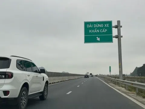 Từ nay, đi trên cao tốc xe gặp sự cố muốn dừng phải thực hiện việc này, nếu không sẽ đối diện với hiểm hoạ