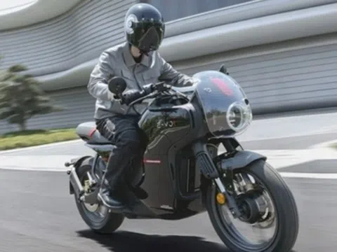 Honda tung ‘chiến mã điện’ cao cấp, chạy 170km mỗi lần sạc, giá khiến nhiều đối thủ 'toát mồ hôi'