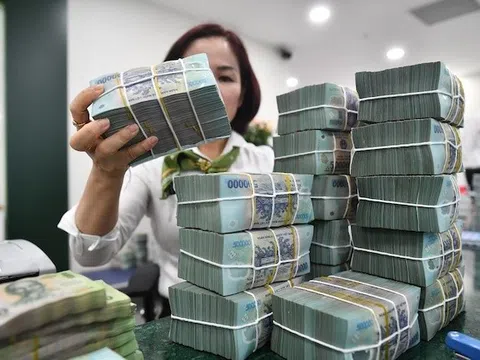 Khách rút toàn bộ tiền tiết kiệm cho con trai xây nhà, ngân hàng gọi công an ngay: Hoá ra có chuyện lớn