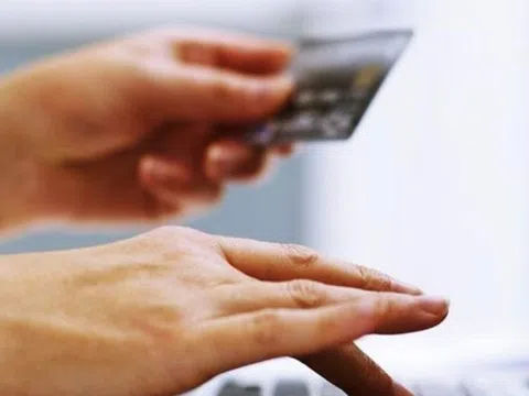 Lý do lãi suất gửi tiết kiệm online cao hơn tại quầy