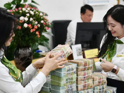 Người dân gửi gần 7,5 triệu tỷ vào ngân hàng