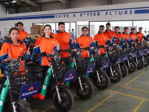 Ahamove triển khai sử dụng 1.000 xe điện Selex Motors