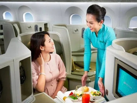 Một loại quả được ví như 'cherry Việt' xuất hiện trên khay ăn hạng thương gia của Vietnam Airlines