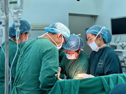 Sản phụ nguy kịch vì tự phá thai bằng thuốc mua trên mạng