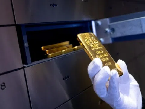 Giá vàng tăng gần 30%, nhưng một dự báo lại khuyên nhà đầu tư nên dè chừng