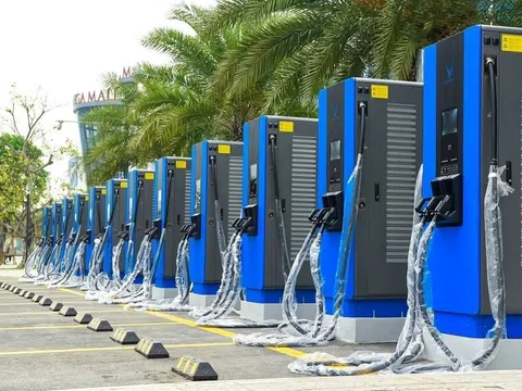 "Đại gia" Nhà nước bắt tay Vingroup phát triển hệ thống trạm sạc xe điện toàn quốc thu gần 15.000 tỷ từ bán điện sau 5 tháng