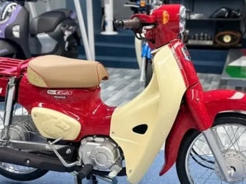 Xe số 'huyền thoại' của Honda chính thức cập bến đại lý Việt, dân tình 'đứng ngồi không yên': Thiết kế bắt mắt, giá bán gây bất ngờ