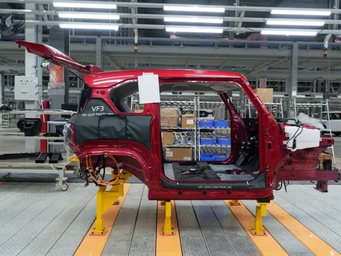 Nhà máy ở Hải Phòng đủ sức làm gấp đôi lượng xe bán 1 năm ở Việt Nam, VinFast xây 4 cái nữa để làm gì?
