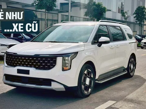 Giá Kia Carnival tiếp tục 'dò đáy', giảm hơn 100 triệu đồng tại đại lý: Bản dầu đắt nhất còn dưới 1,5 tỷ đồng, rẻ hơn nửa tỷ so với Viloran