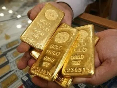 Điều​​ gì khiến giá vàng đứng im giữa tâm bão kinh tế Mỹ?