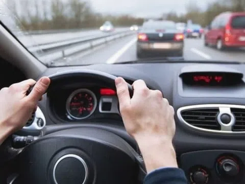 Chuyên gia tiết lộ vận tốc lý tưởng khi chạy xe trên cao tốc giúp tiết kiệm xăng