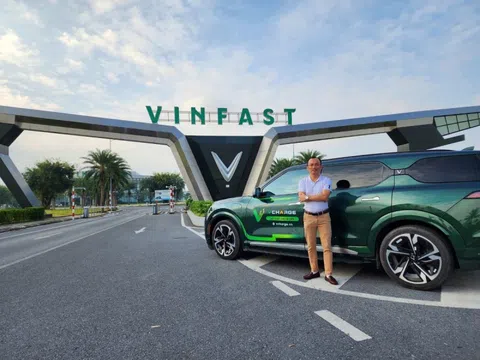 Dùng 2 đời VinFast VF 9, chủ xe đánh giá: “Xe VinFast ngày càng hoàn thiện và tốt hơn”