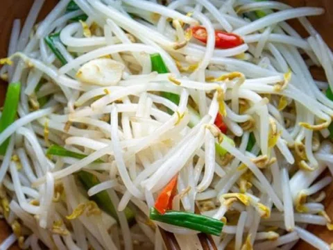Loại rau được Trung Quốc ví như 'nhân sâm', chợ Việt bán đầy với giá cực rẻ
