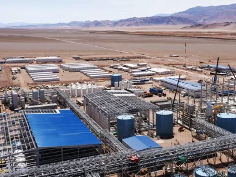 Giá lithium giảm sâu bất chấp nhu cầu tăng cao