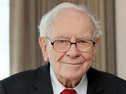 Warren Buffett chỉ ra 5 khoản chi tiêu khiến người nghèo mãi không giàu