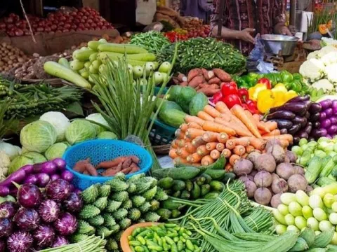 Ăn rau quen mặt, nhận công dụng 'như uống nhân sâm': 2 loại rau bán khắp chợ Việt, giá chỉ 5.000 đồng/bó nhưng bất bại về công dụng