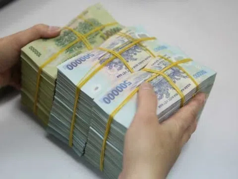 Người dân gửi tiết kiệm kỷ lục hơn 7,5 triệu tỷ đồng vào ngân hàng