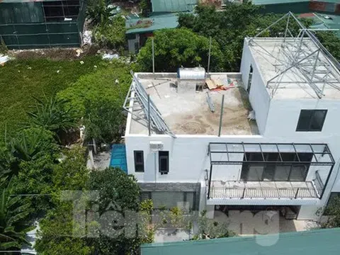 Các hồ lớn ở phường Định Công đang bị 'biến dạng'