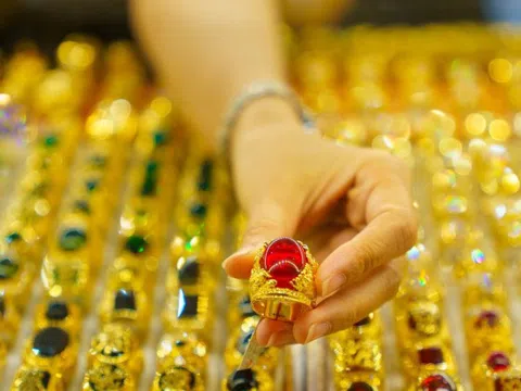 Giá vàng hôm nay 7/7/2025: Thế giới trầm lắng, cơ hội mua vào SJC và nhẫn?