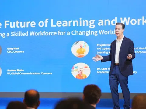 Cứ 4 phút lại có một người học tại Việt Nam đăng ký khóa học về GenAI trên Coursera
