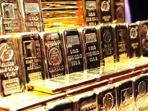 Bitcoin đắt nhất lịch sử, giá vàng và cổ phiếu nóng sốt