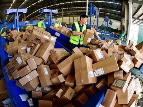 Từ 1/8, thu VAT tự động với hàng nhập khẩu chuyển phát nhanh dưới 1 triệu đồng