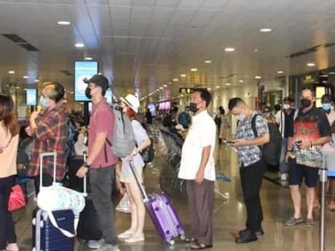 Hàng không phục hồi mạnh mẽ: Giá vé máy bay sắp tăng hay giảm?