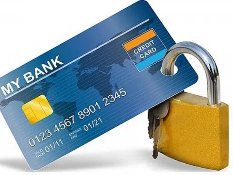 Ngân hàng sẽ ngừng mọi giao dịch với khách hàng tròn 25, 40 và 60 tuổi nếu chưa làm điều này